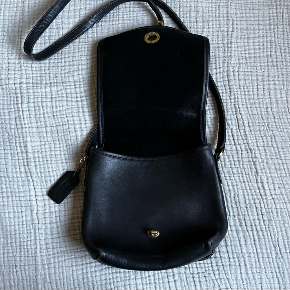 Vintage Coach 1990s 90s black genuine leather crossbody purse - Picture 3 of 12